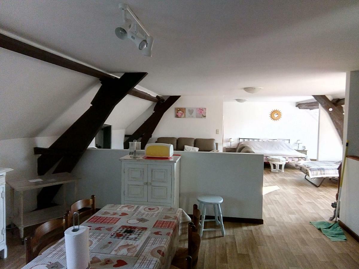 Hotel Au Trieu Wannebecq Exteriér fotografie